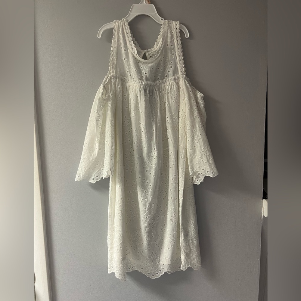 Brand New- Vici (S) Cold Shoulder White eyelet dress with scalloped bottom.